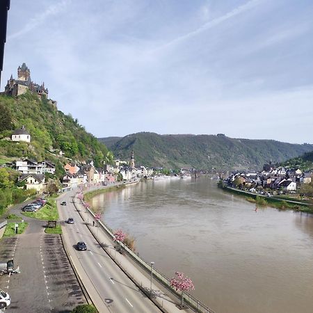 Panorama Oase Ferienwohnung Mit Blick Auf Mosel Und Reichsburg Κόχεμ Εξωτερικό φωτογραφία