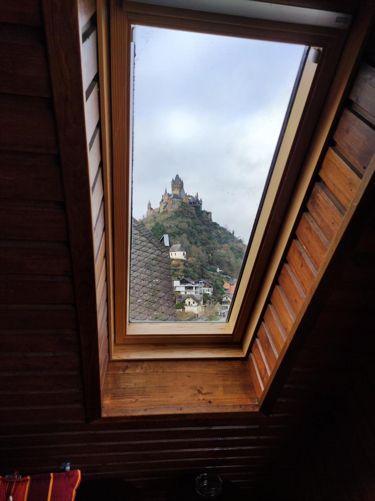 Panorama Oase Ferienwohnung Mit Blick Auf Mosel Und Reichsburg Κόχεμ Εξωτερικό φωτογραφία